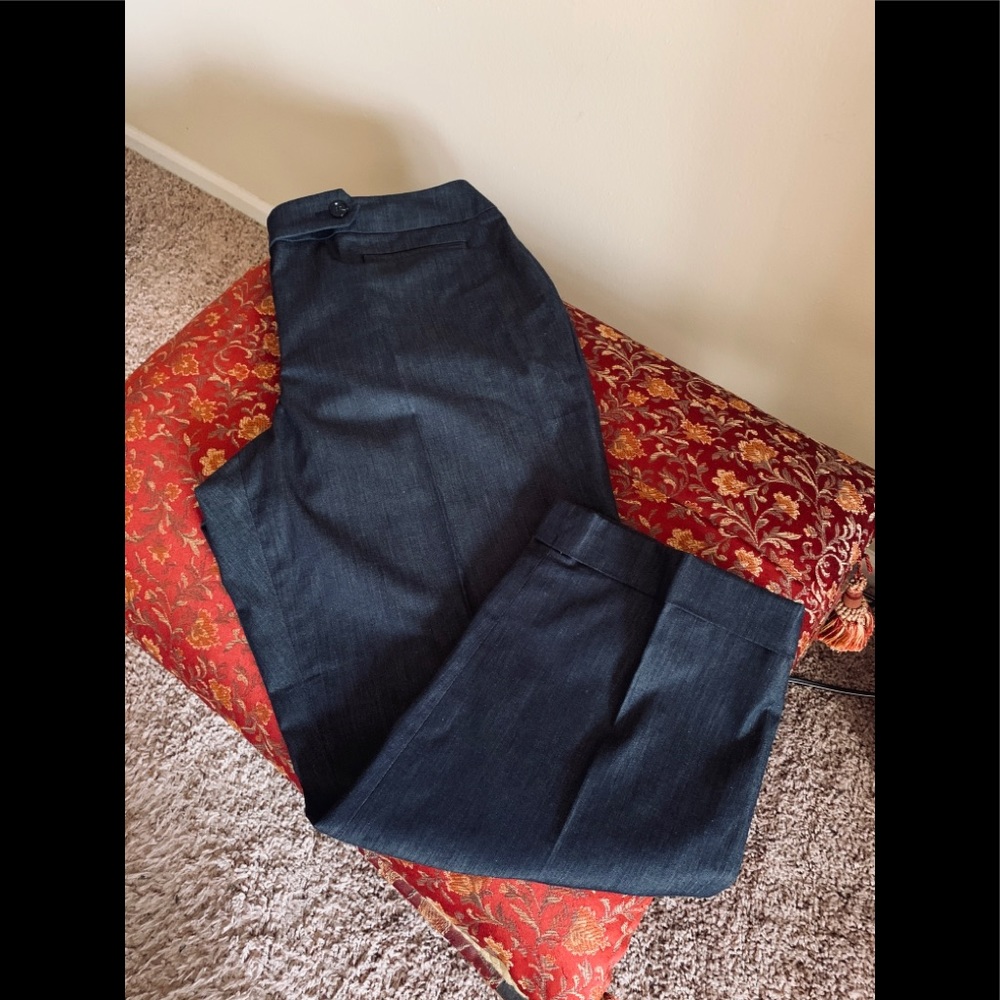 Loft Capris Pants - image 4